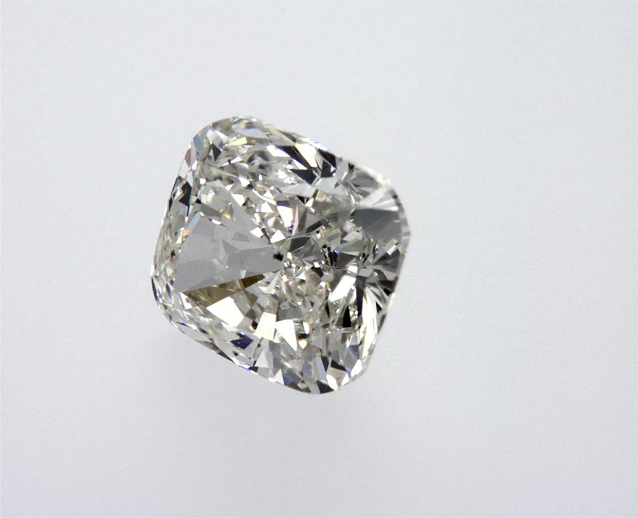 Diamond Natural 1,51Ct I-SI1 Cushion - IGI657443007