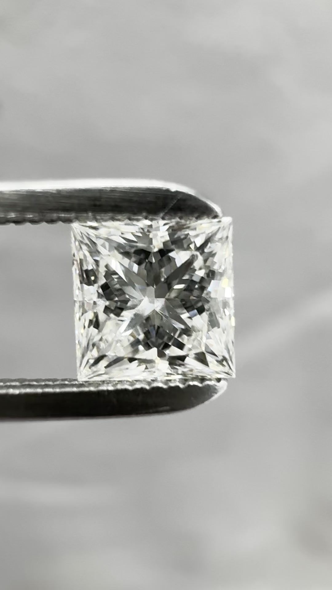 Diamond Natural 0,64Ct I-VVS1 Princess - GIA2233581582
