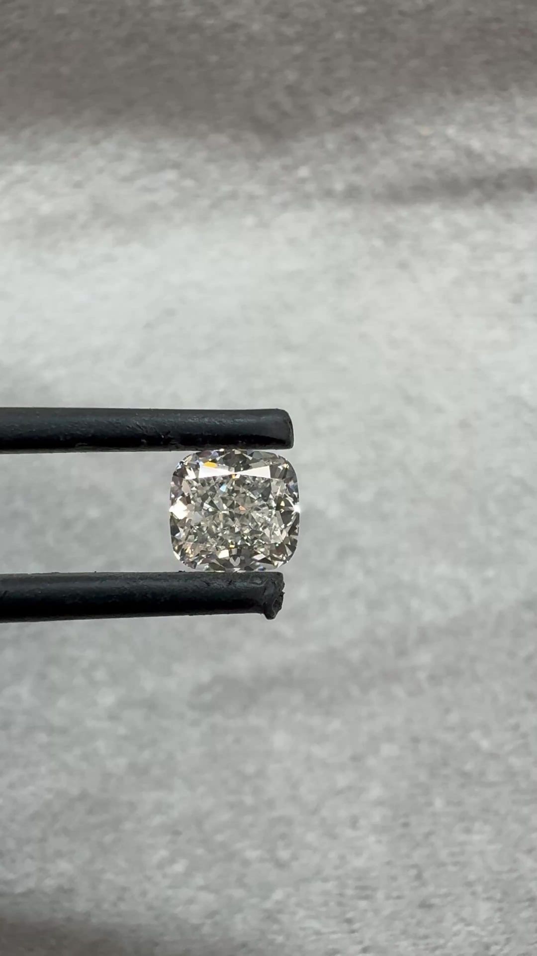 Diamond Natural 1,01Ct I-VVS1 Cushion - GIA3355787120