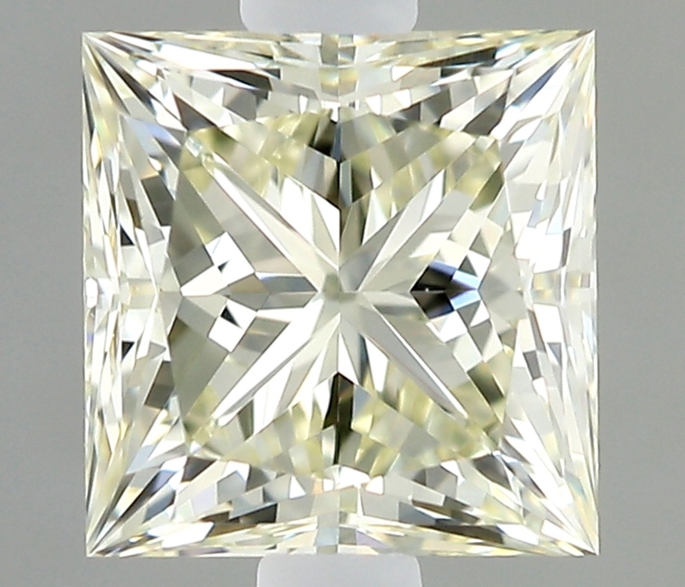 Diamond Natural 0,69Ct L-VVS1 Princess - IGI734508555