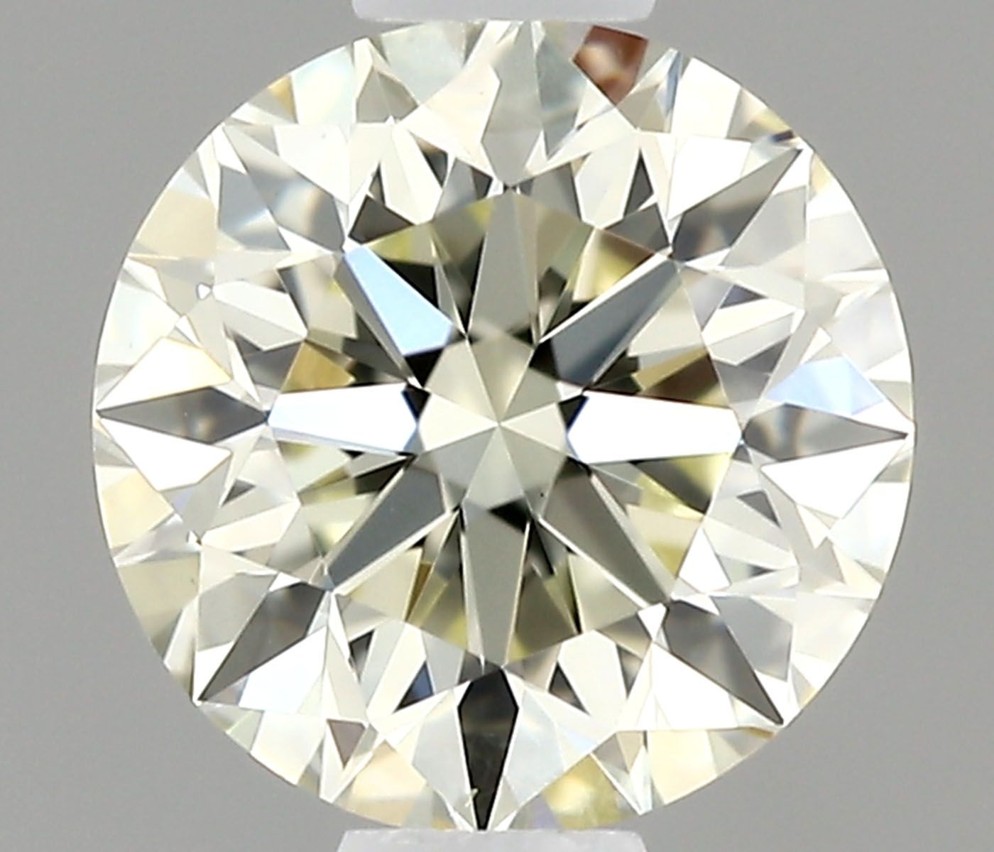Diamond Natural 0,66Ct L-VVS2 Round - IGI774683032
