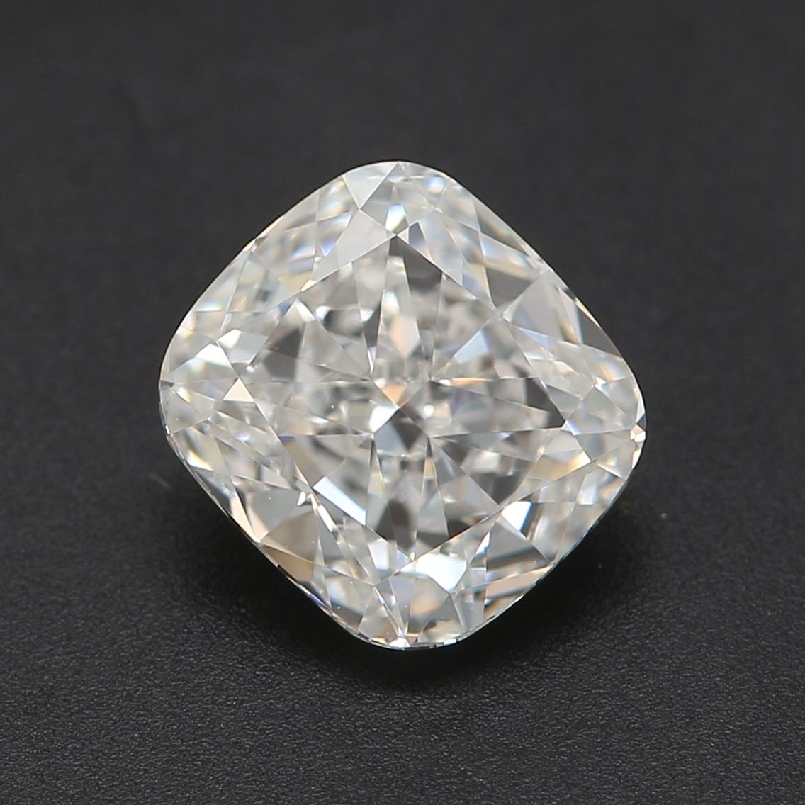 Diamond Natural 1Ct E-VVS1 Cushion - GIA2408027202