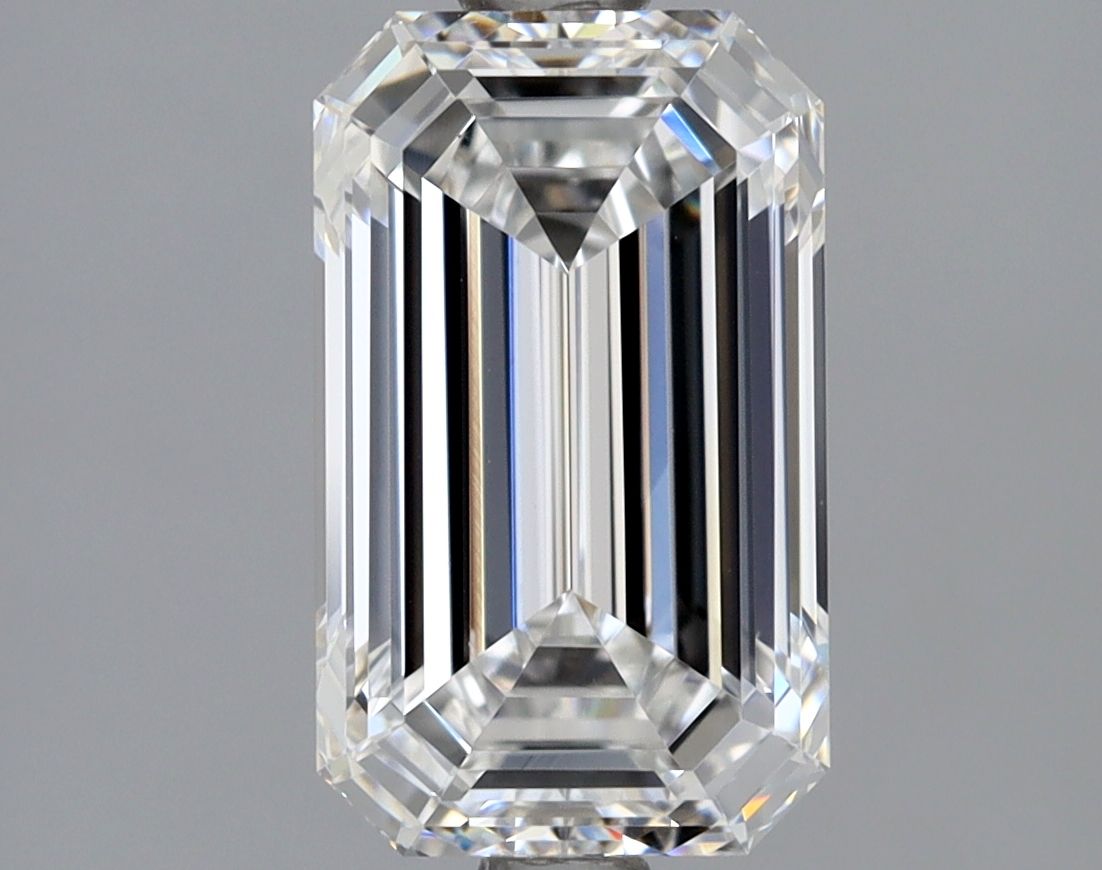 Diamond Natural 1,8Ct E-VS1 Emerald - GIA2235830825