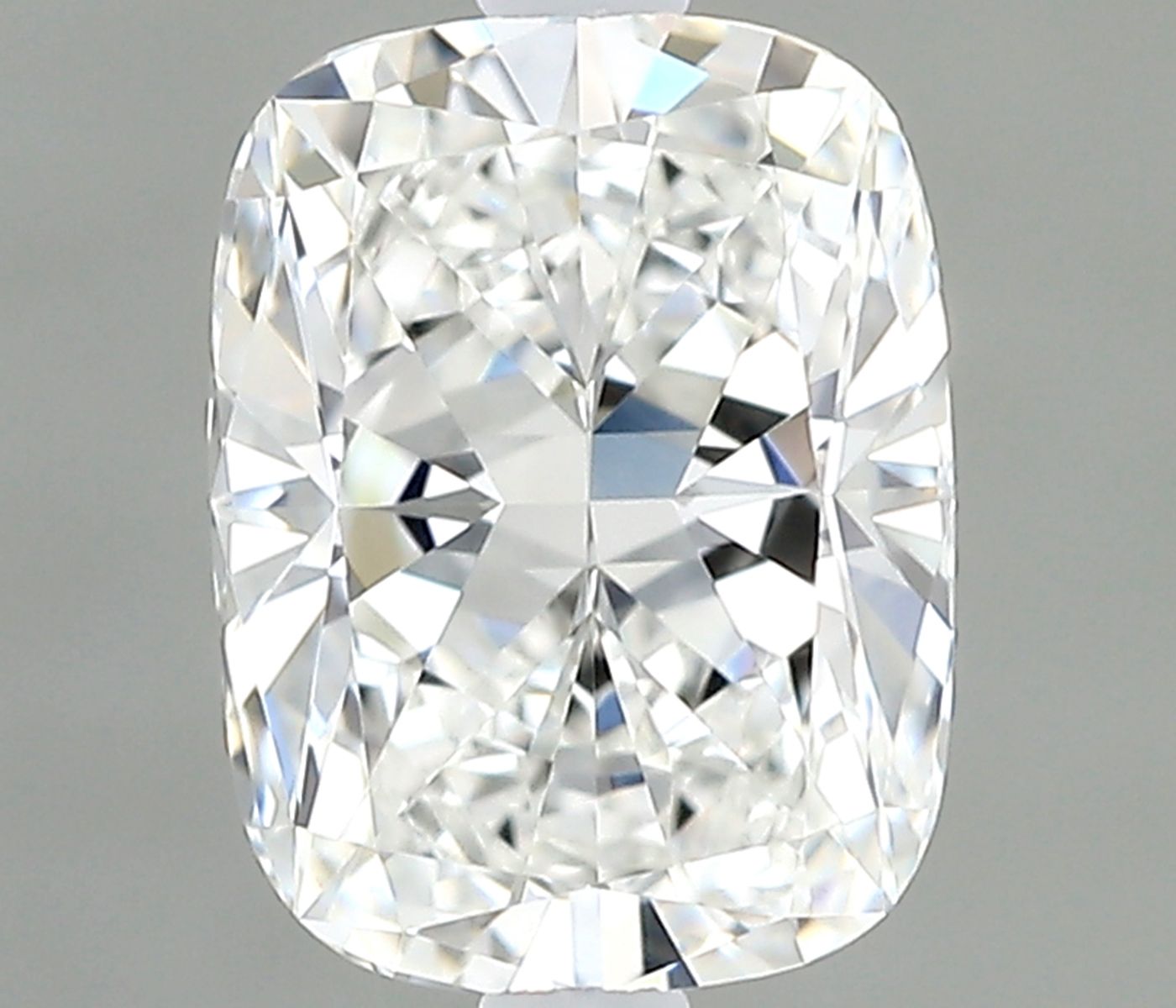 Diamond Natural 0,63Ct F-IF Cushion - GIA2524989818